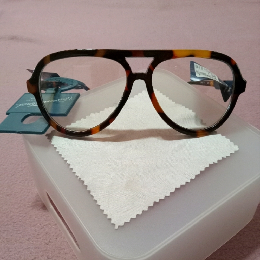 Designer reading glasses